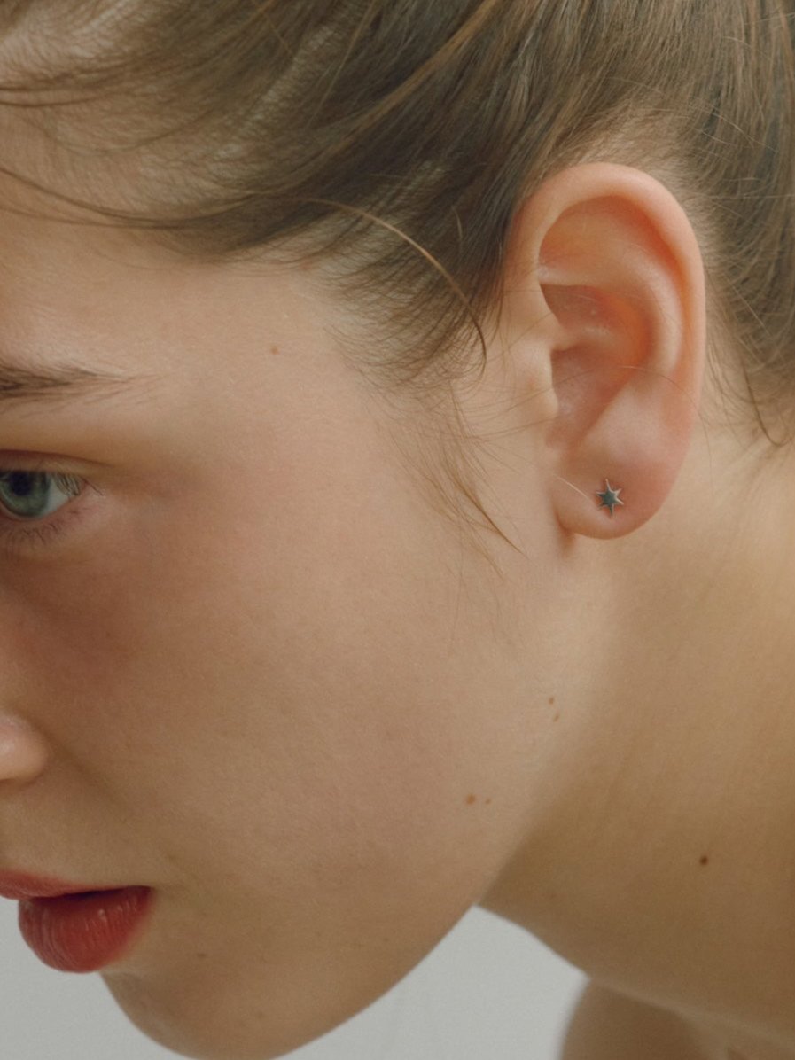 Sparkle Studs 片耳(Gold / Silver)