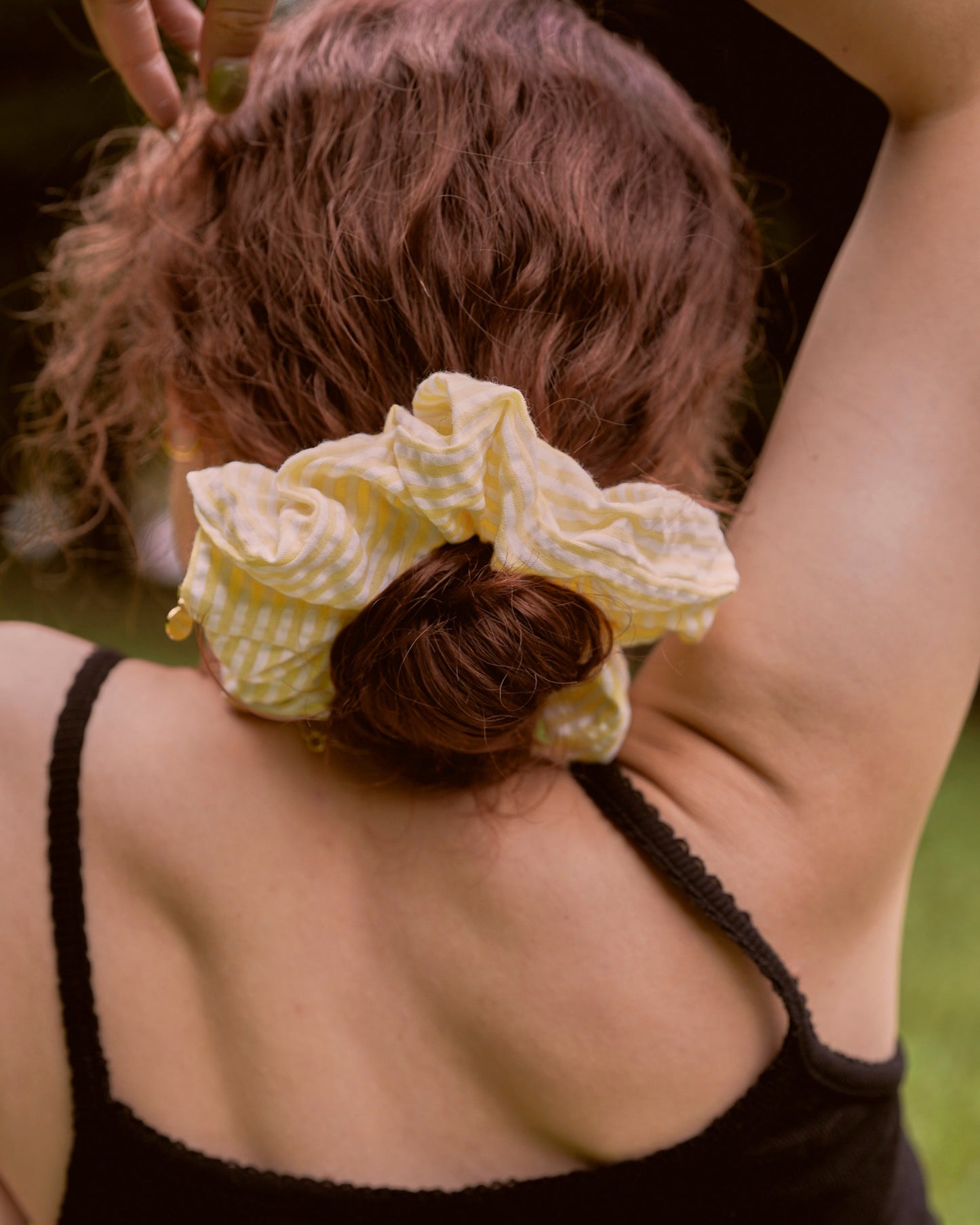 Amy Seersucker Scrunchie / Yellow