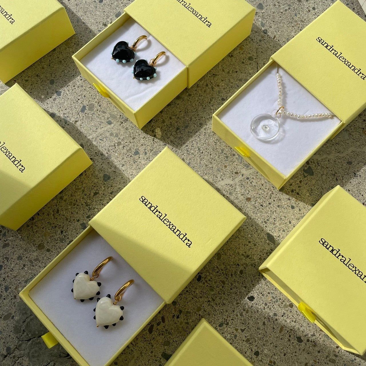 Milagros Heart Pierce / Black*Pastel Blue