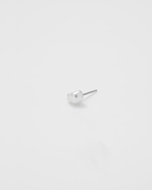 Keshi Pearl Studs M