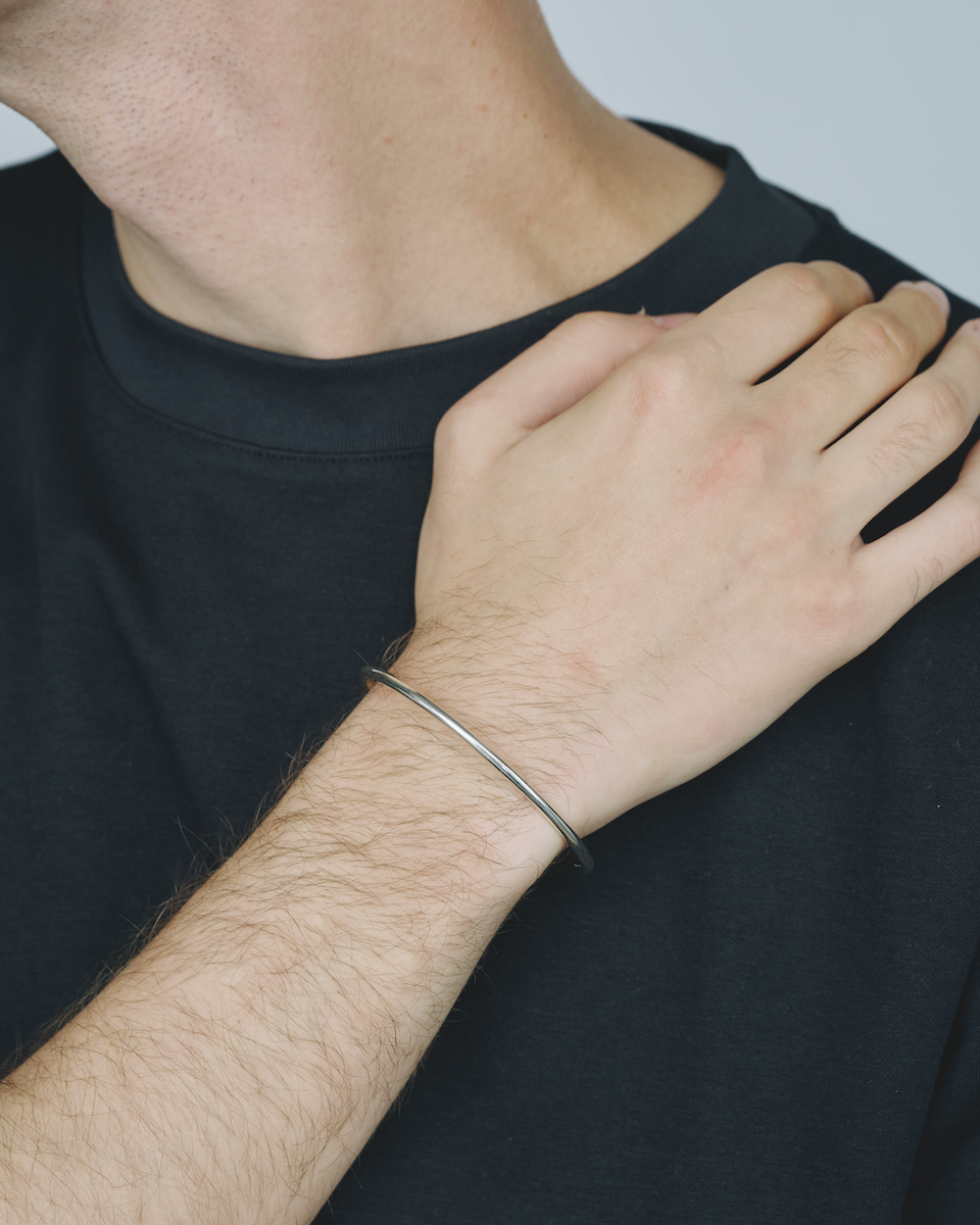 One Pearl Bangle / Silver