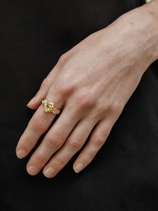 Phoebe Ring / Gold