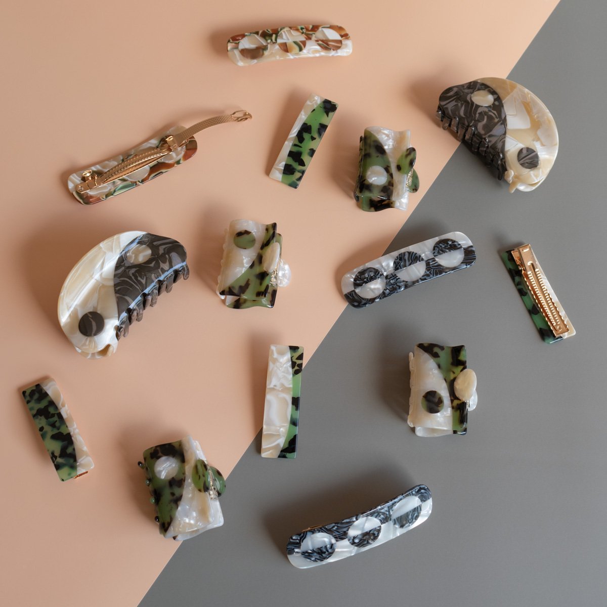 Mini Yin Yang Clip / Mono