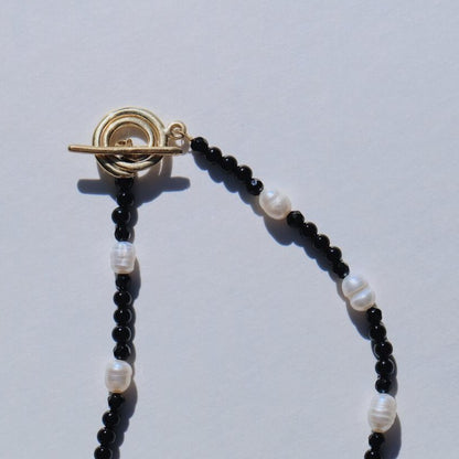 Dots Pearls Necklace