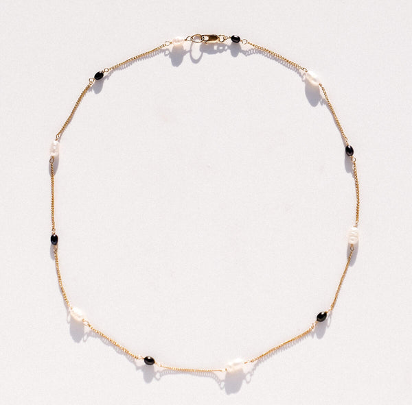 Pearl Chain Necklace / Black