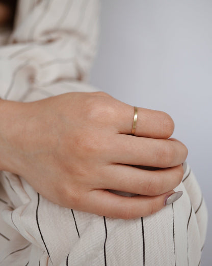 Flat Thick Ring / 10K