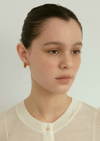 Oyster Studs 片耳（Gold / Silver）