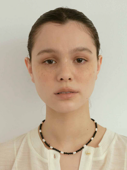 Dots Pearls Necklace