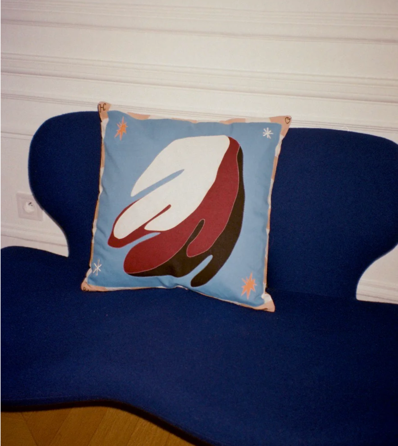 CUSHION / HOPE