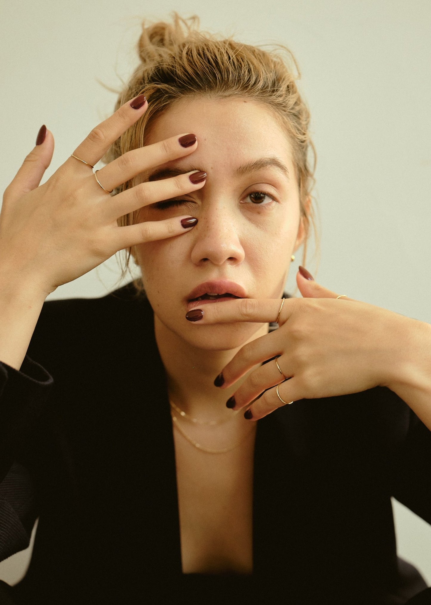 Hammer Finish Simple Ring / Gold