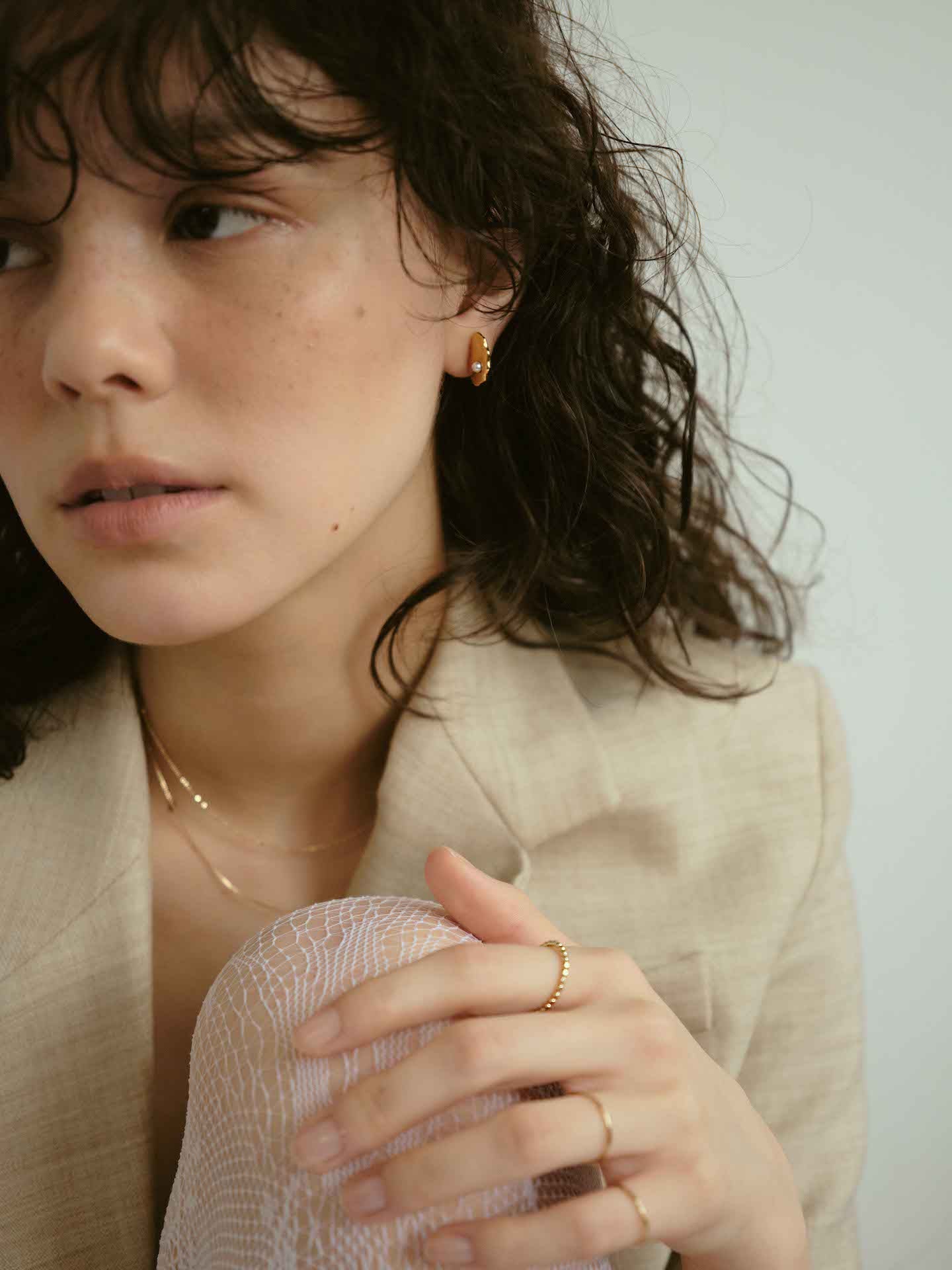 Oyster Studs Pearl 片耳（Gold / Silver）