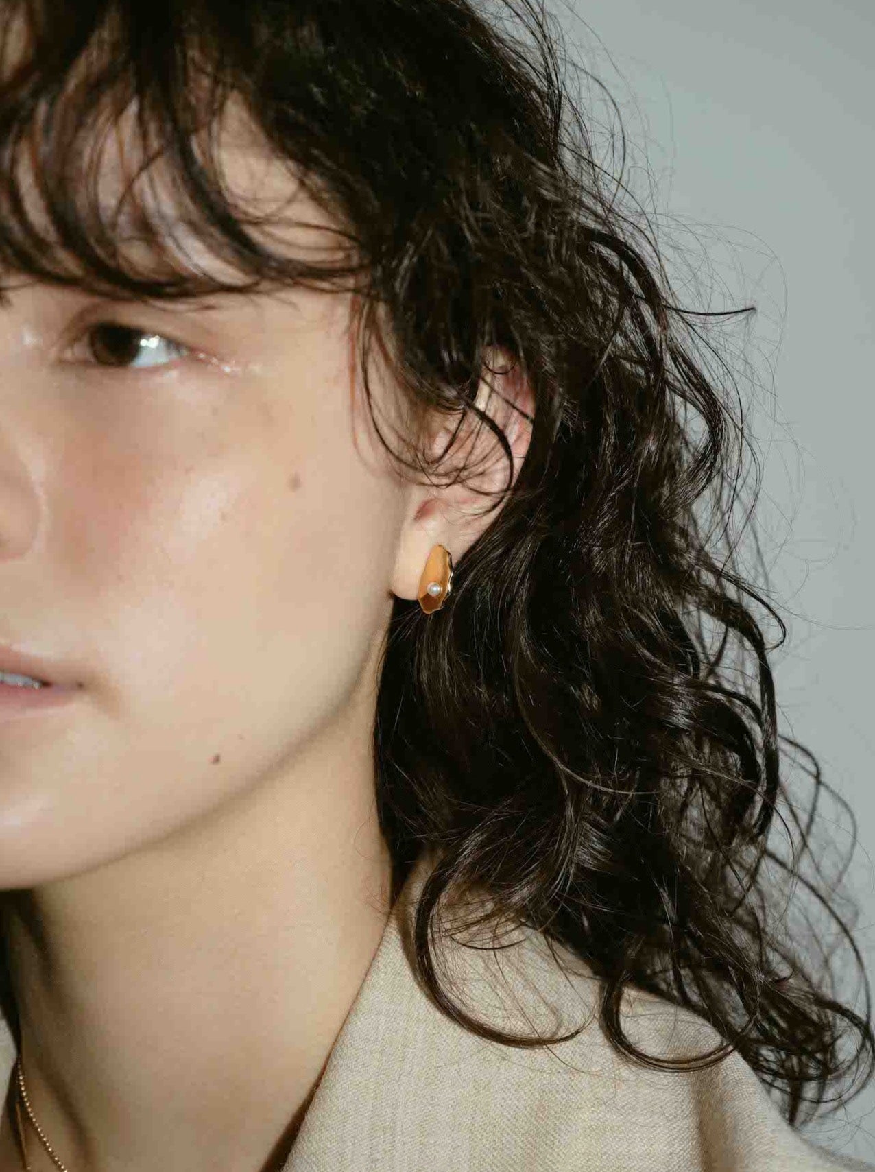 Oyster Studs Pearl 片耳（Gold / Silver）