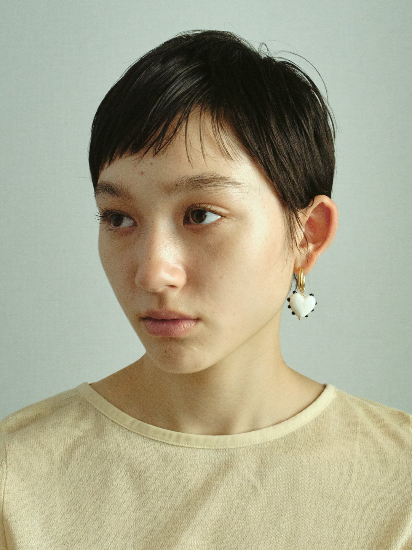 Milagros Heart Pierce / Ivory*Black