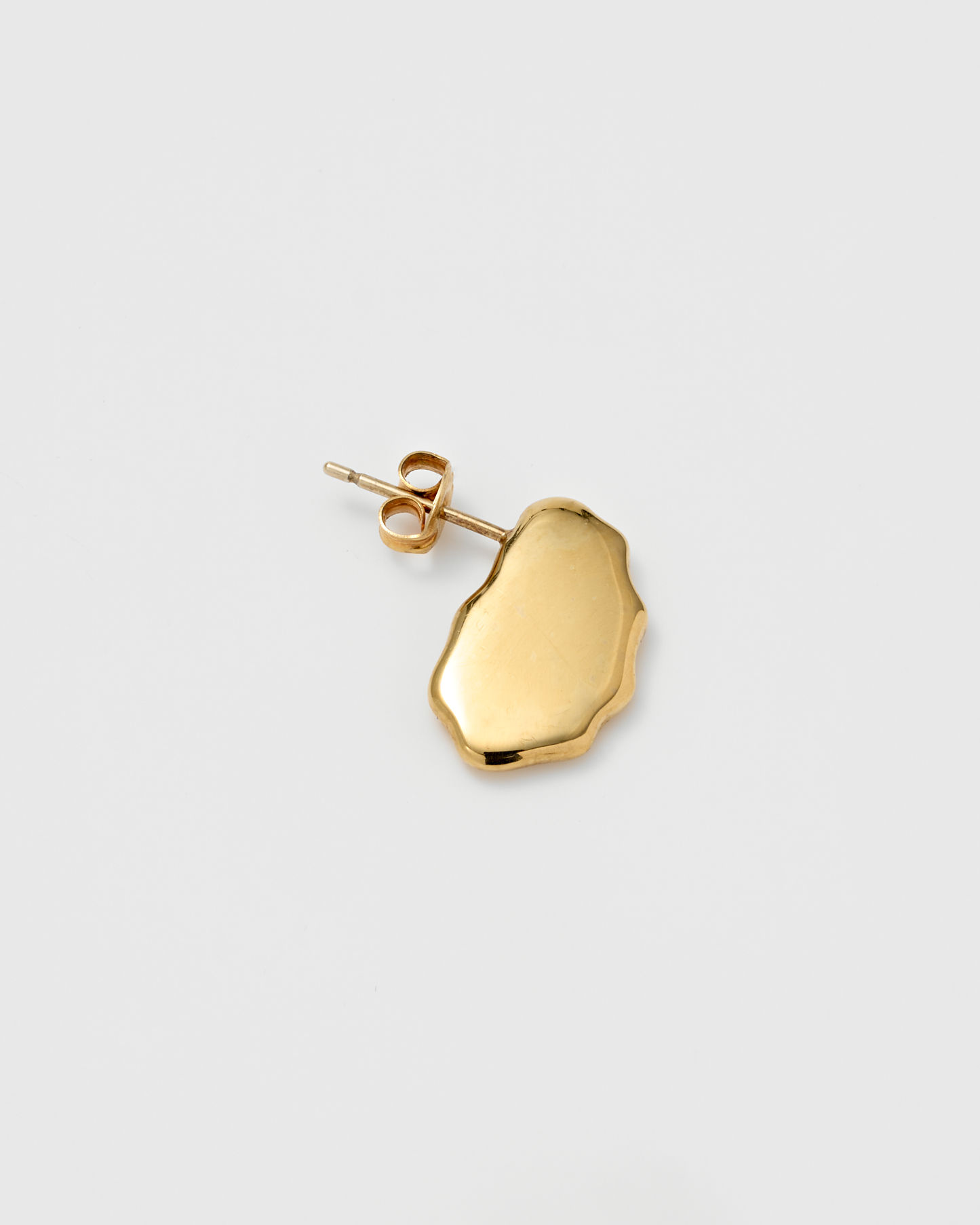 Oyster Studs 片耳 / Gold