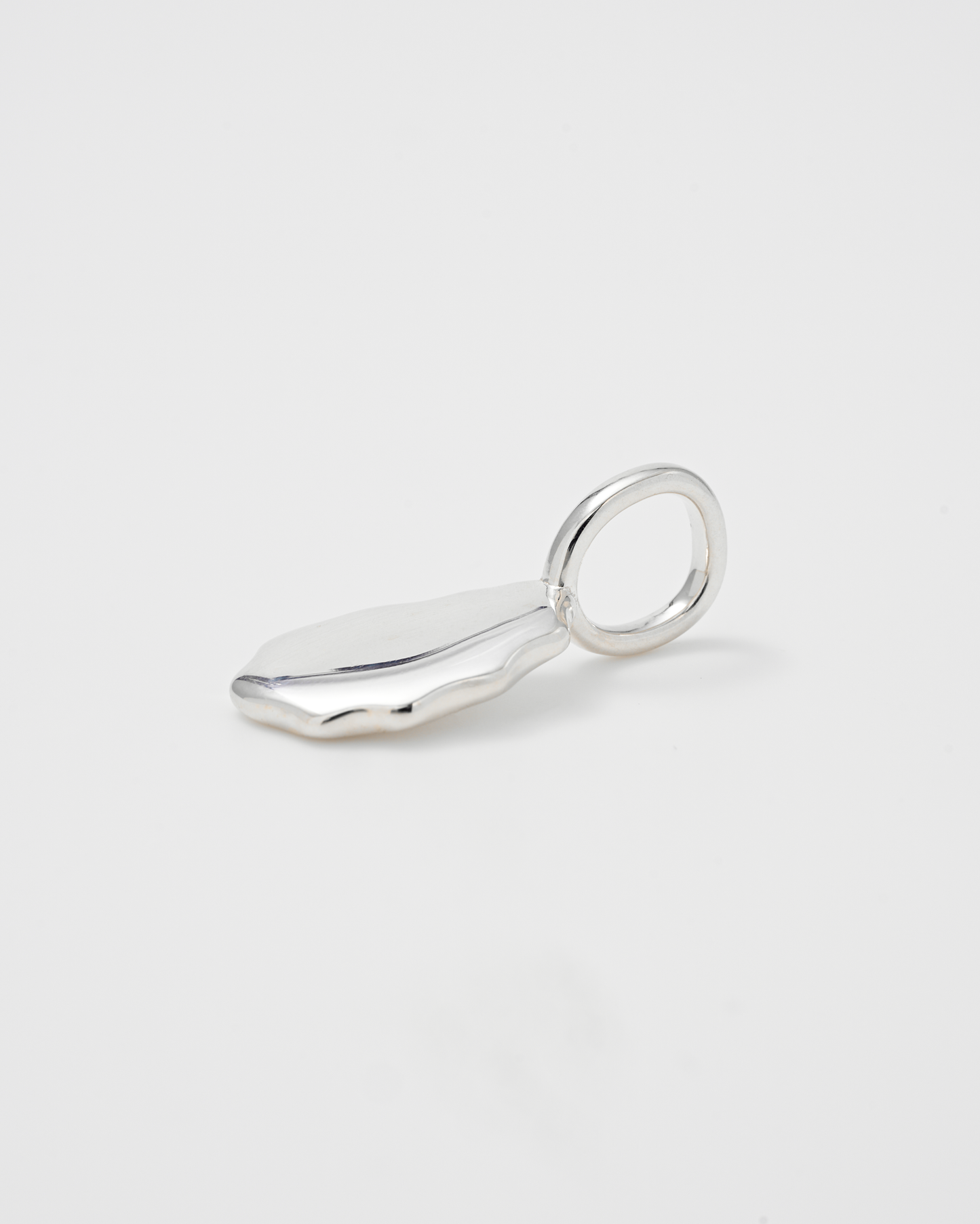 Oyster Charm / Silver