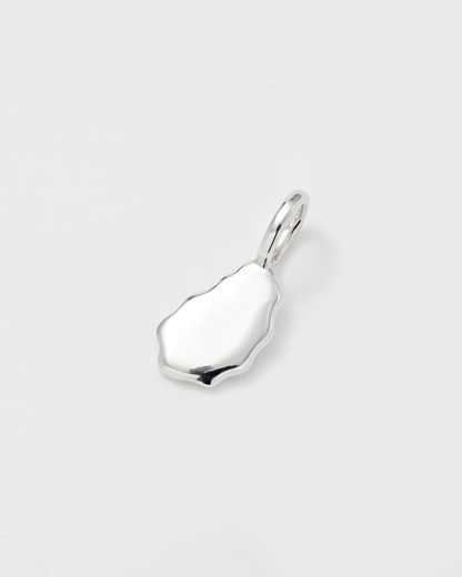 Oyster Charm / Silver