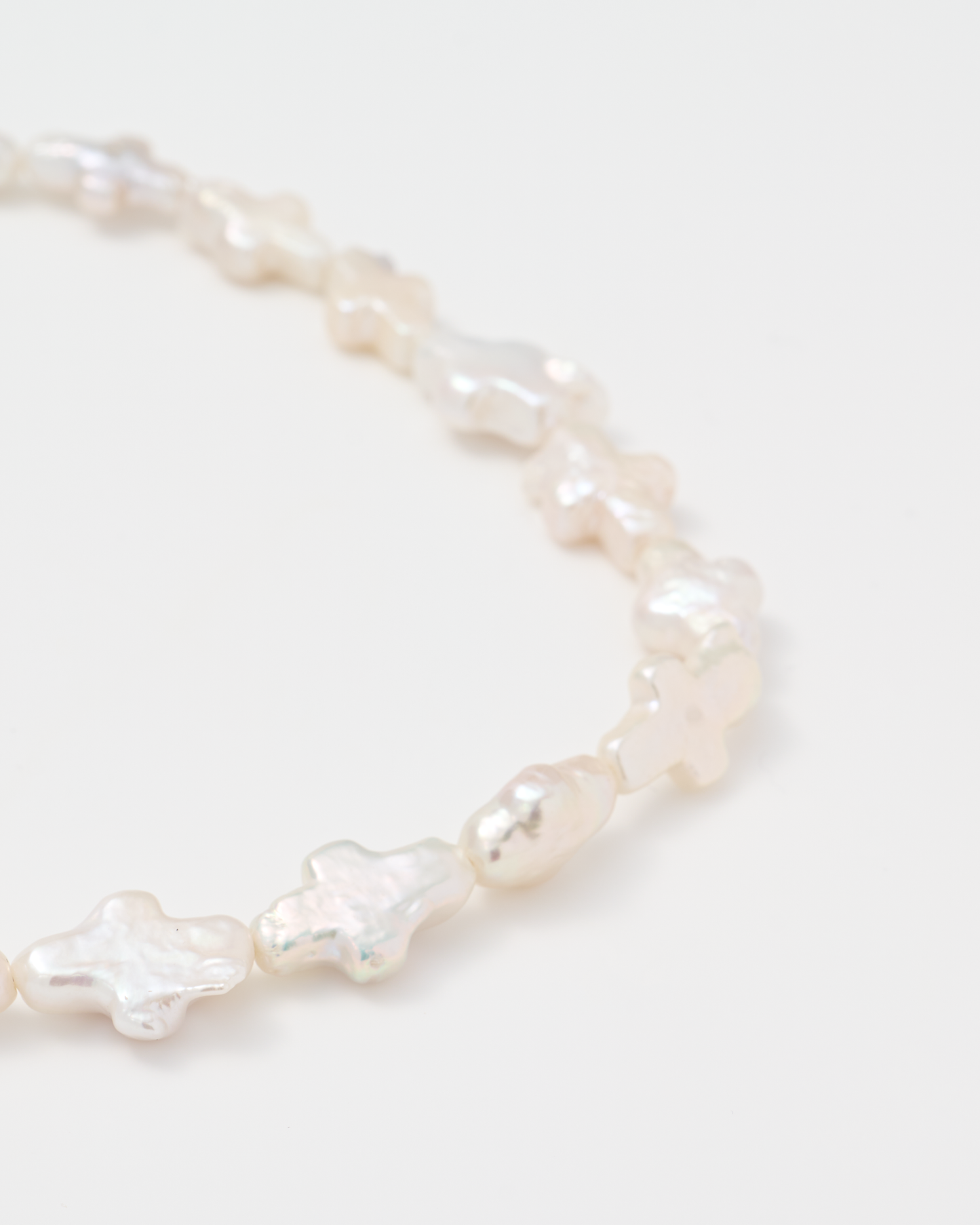 Cross Pearl Necklace / Gold