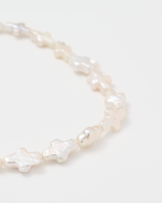 Cross Pearl Necklace / Gold
