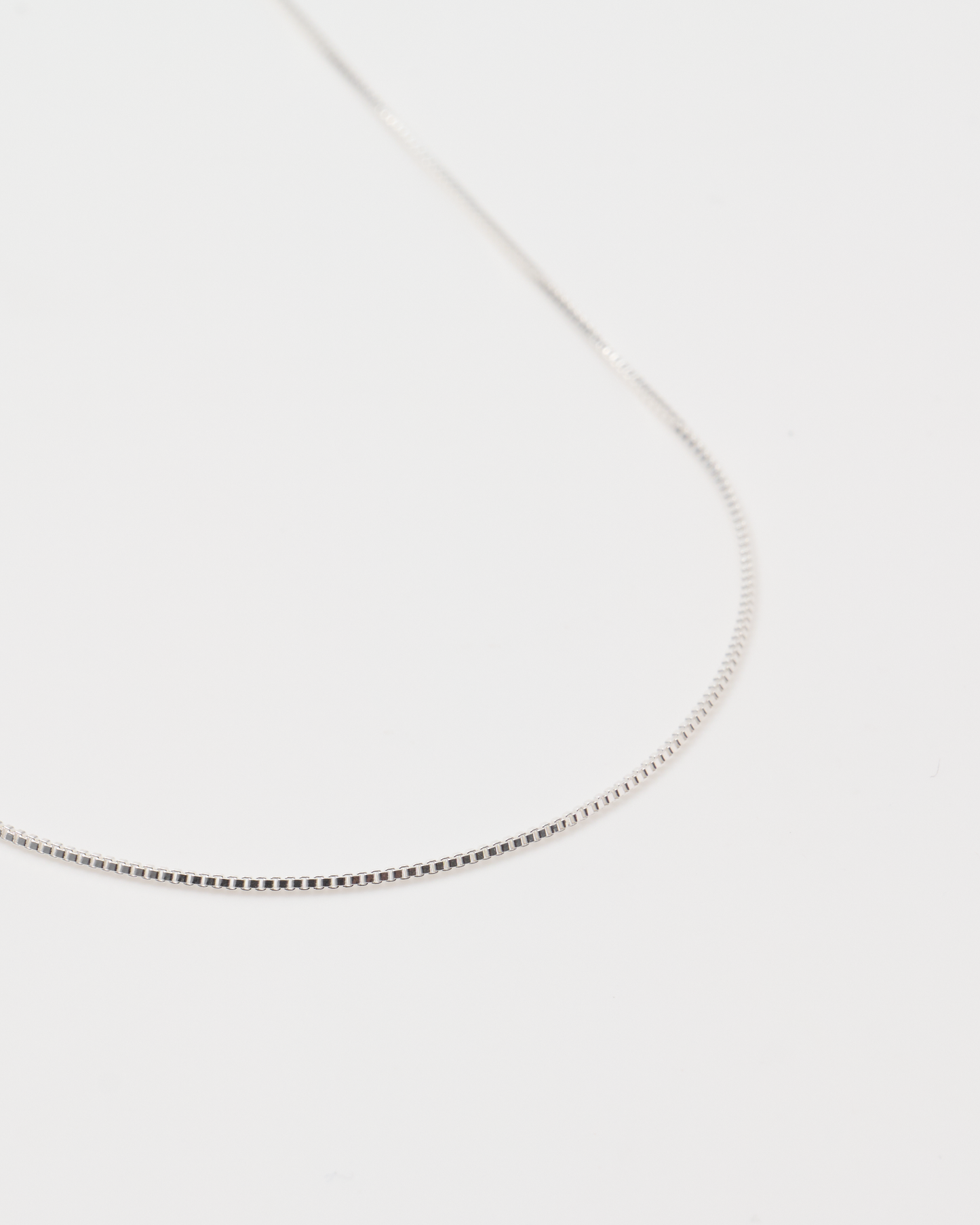 Thin Box Chain Necklace / Silver