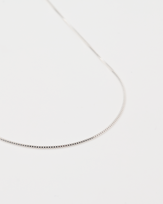 Thin Box Chain Necklace / Silver