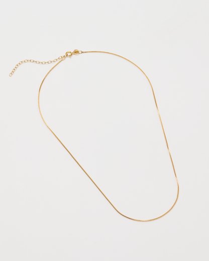 Thin Box Chain Necklace / Gold