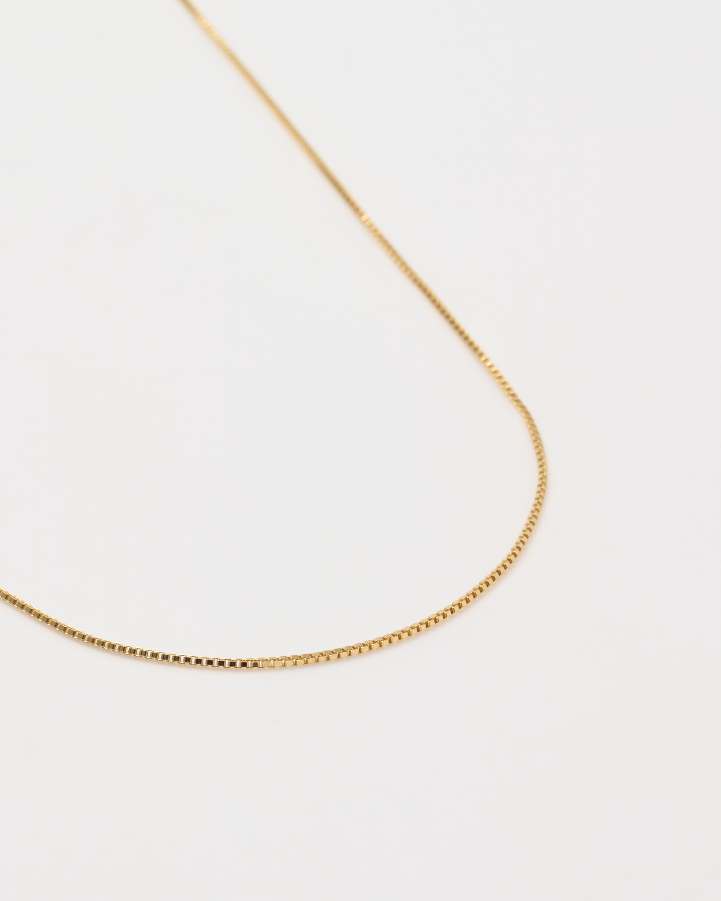 Thin Box Chain Necklace / Gold