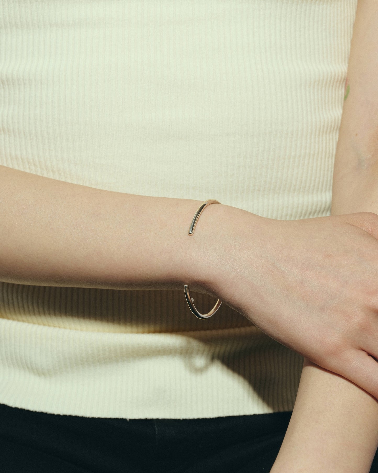 One Pearl Bangle（Gold / Silver）