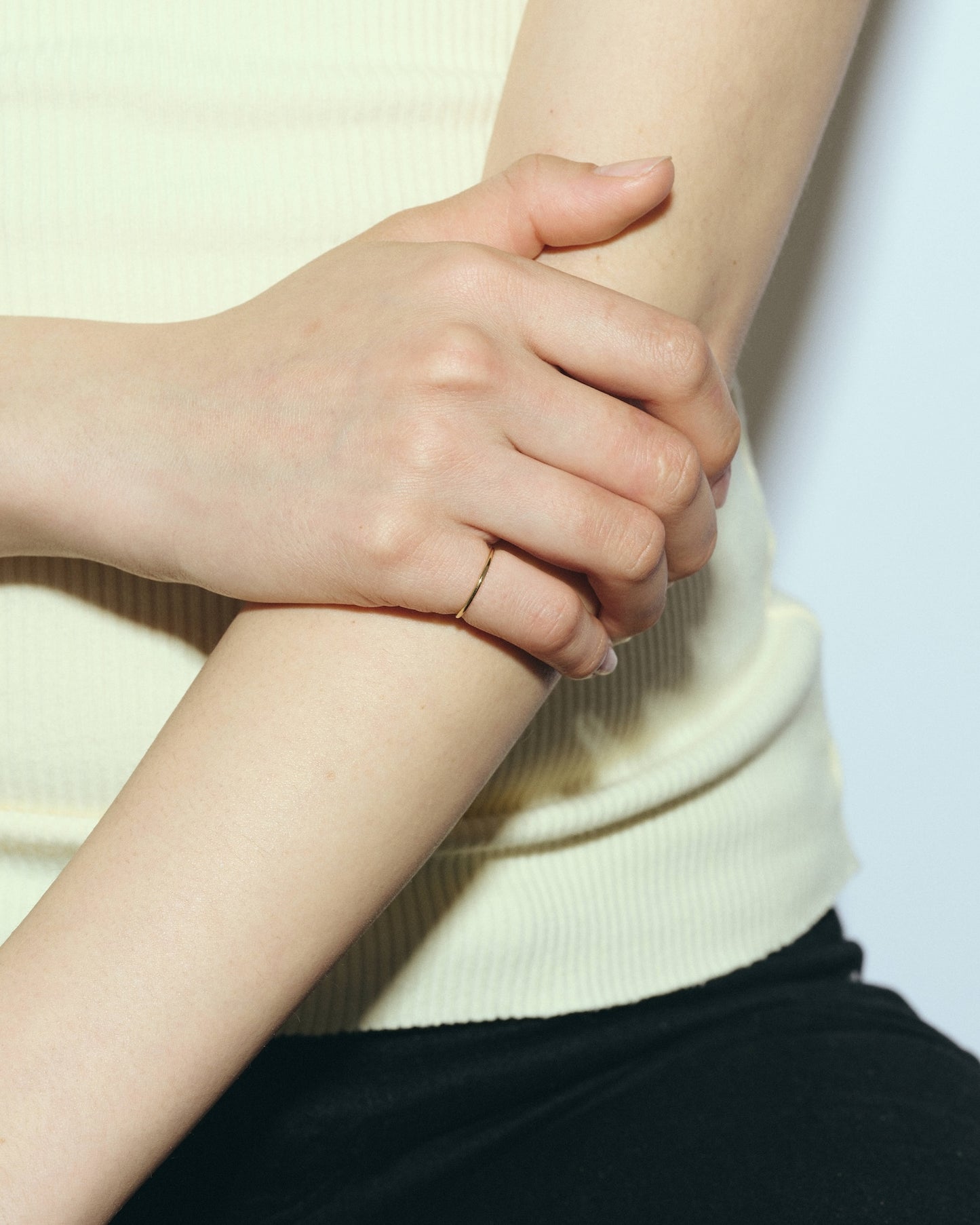 Hammer Finish Simple Ring / Gold