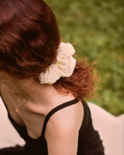 Amy Seersucker Scrunchie / Yellow