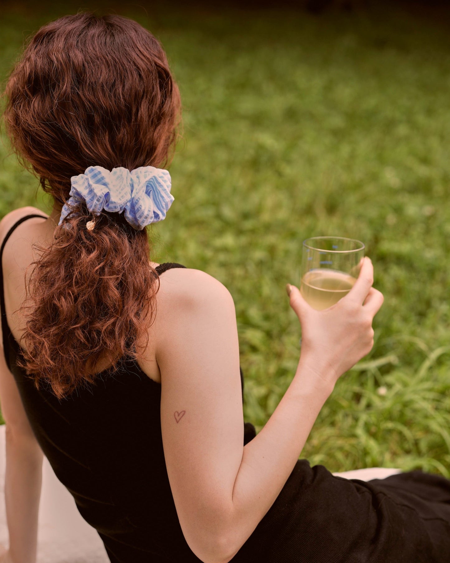 Amy Seersucker Scrunchie / Blue