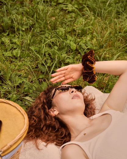 Harlow Velvet Scrunchie / Camel