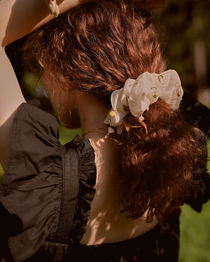 Charm Scrunchie / Gold