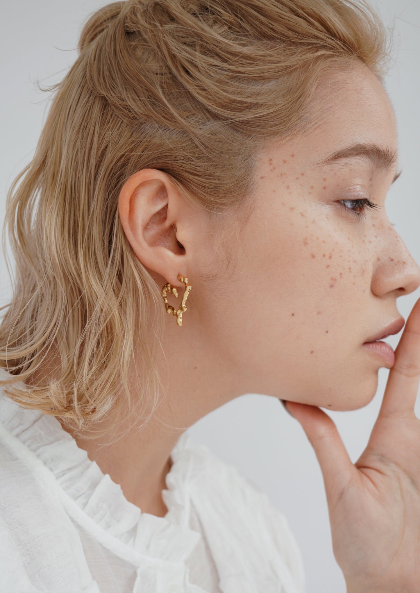 Miriam Heart Hoops / Gold