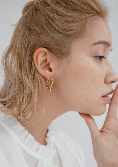 Miriam Heart Hoops / Gold
