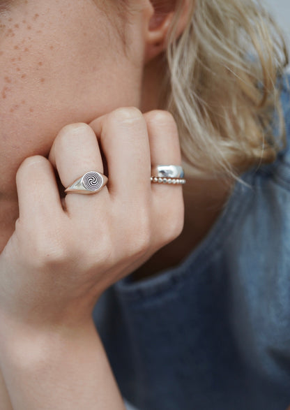 Hypnosis Circle Ring / Silver