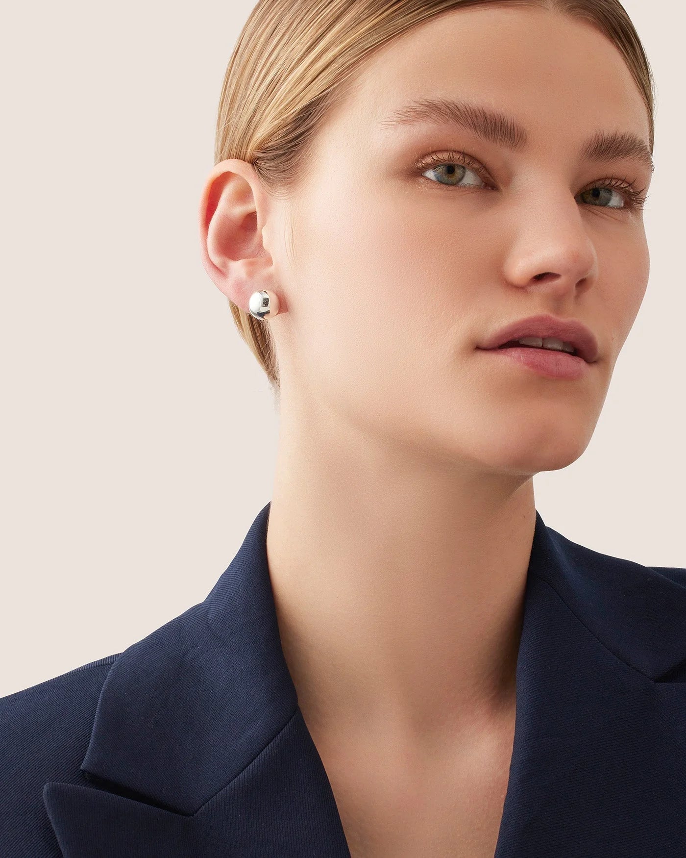 【JENNY BIRD】オーロラ スタッズピアス \"関税込み\" Jenny Bird】オーロラ スタッド ピアス