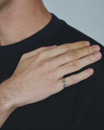 Stone Bijou Ring / Green Sapphire