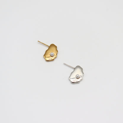 Oyster Studs Pearl 片耳（Gold / Silver）