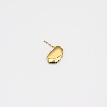 Oyster Studs 片耳（Gold / Silver）