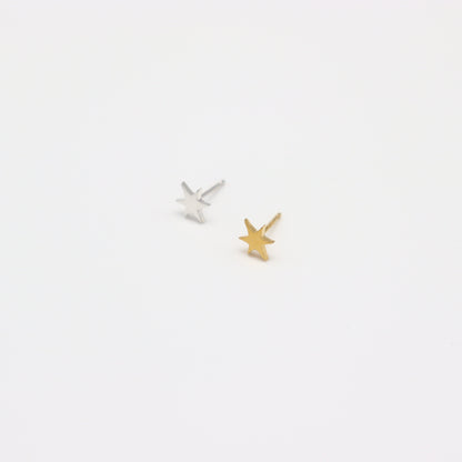 Sparkle Studs 片耳（Gold / Silver）