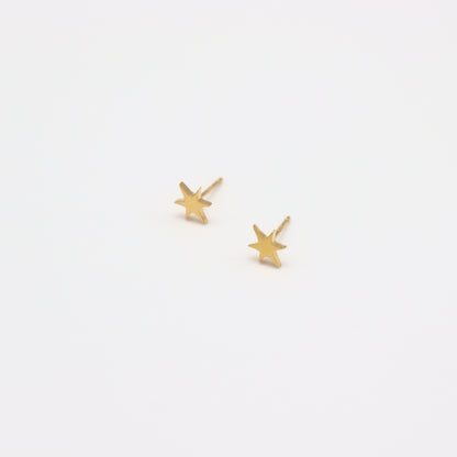 Sparkle Studs 片耳（Gold / Silver）