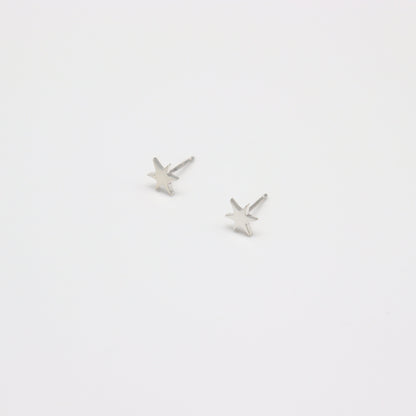 Sparkle Studs 片耳（Gold / Silver）