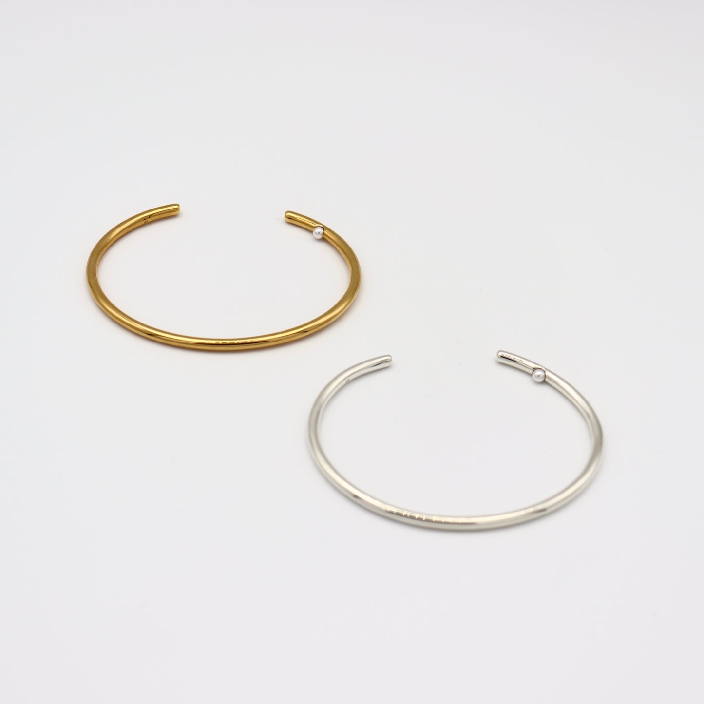One Pearl Bangle（Gold / Silver）