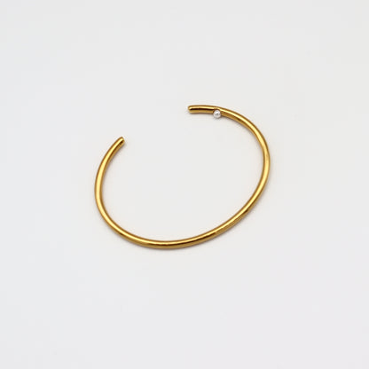 One Pearl Bangle（Gold / Silver）