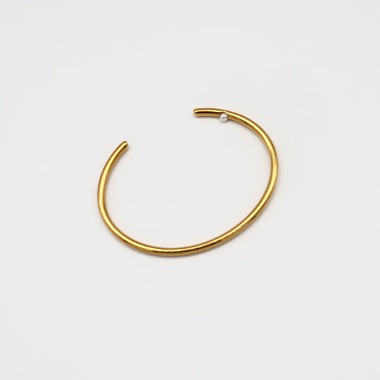 One Pearl Bangle / Gold