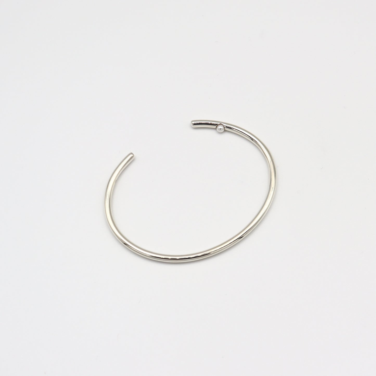 One Pearl Bangle（Gold / Silver）