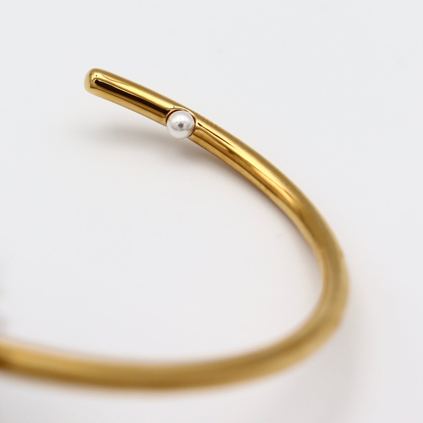 One Pearl Bangle（Gold / Silver）