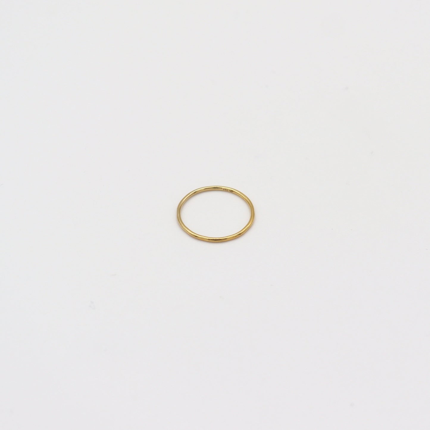 Hammer Finish Simple Ring / Gold