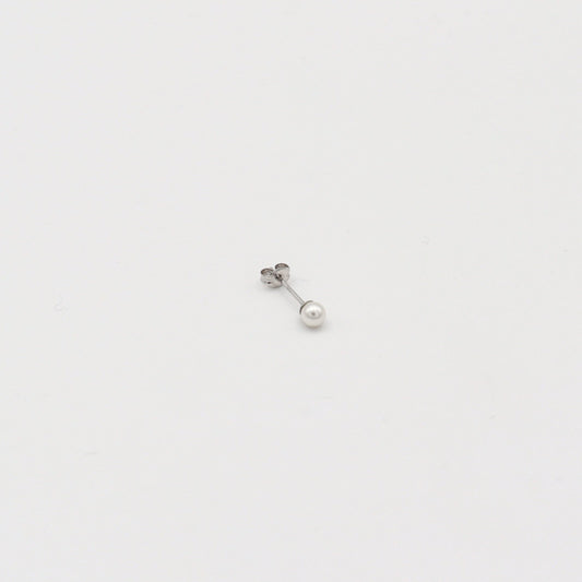 Pearl Studs 4mm 片耳