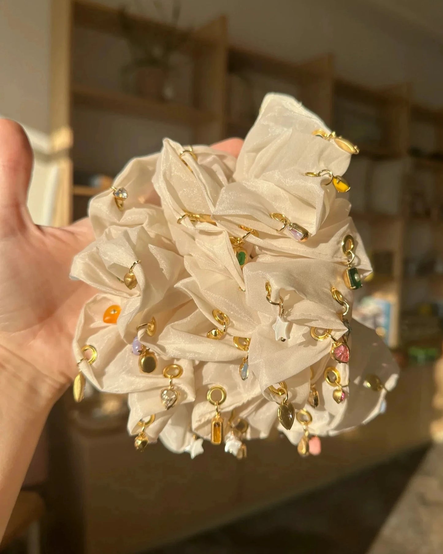 Charm Scrunchie / Gold